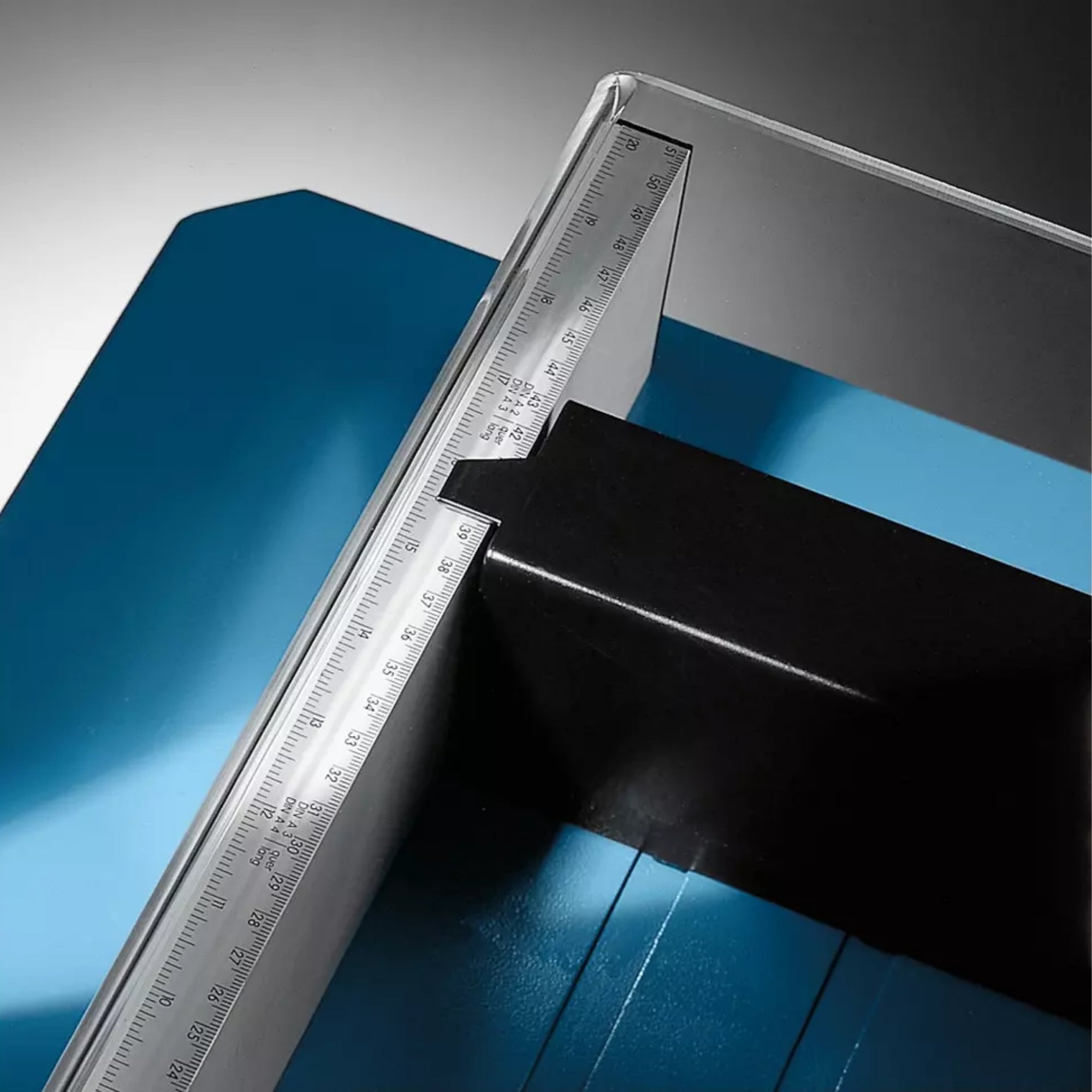Dahle 846 Upto 600 Sheet A3 Professional Heavy Duty Paper Cutter