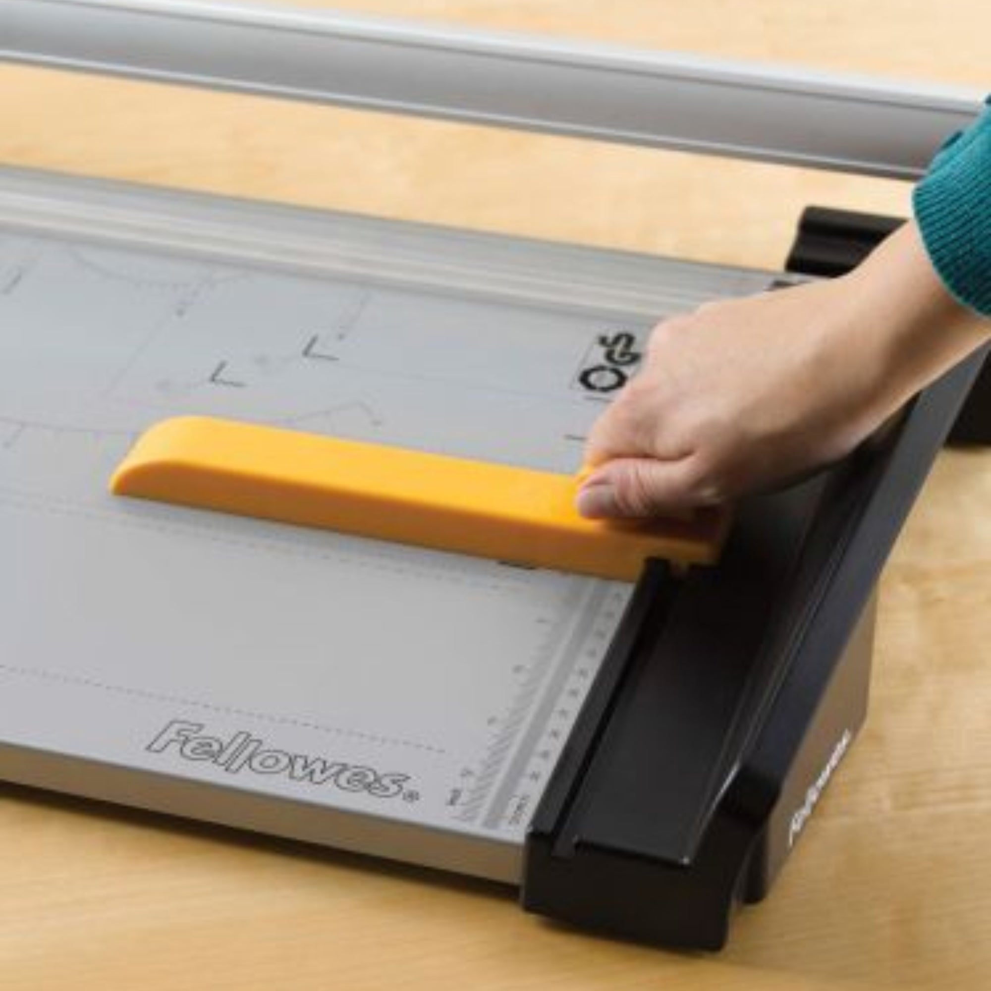 Fellowes Atom A3 30 Sheets Heavy Duty Office Rotary Paper Trimmer