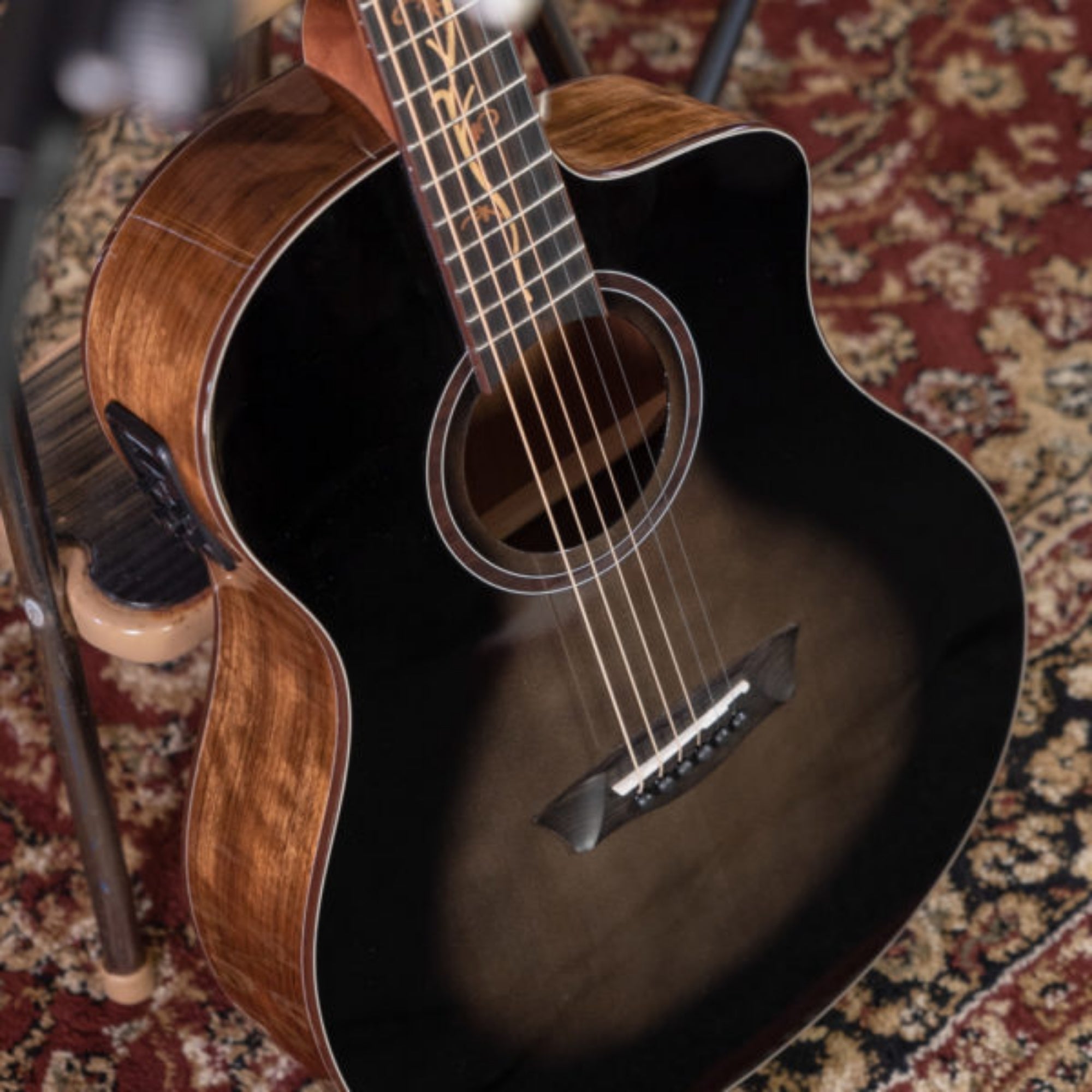 Washburn BTS9VCECH-D Bella Tono Suprema Studio 6-String with Barcus-Berry LX4 Preamp Electro-Acoustic Guitar – Gloss Charcoal Burst