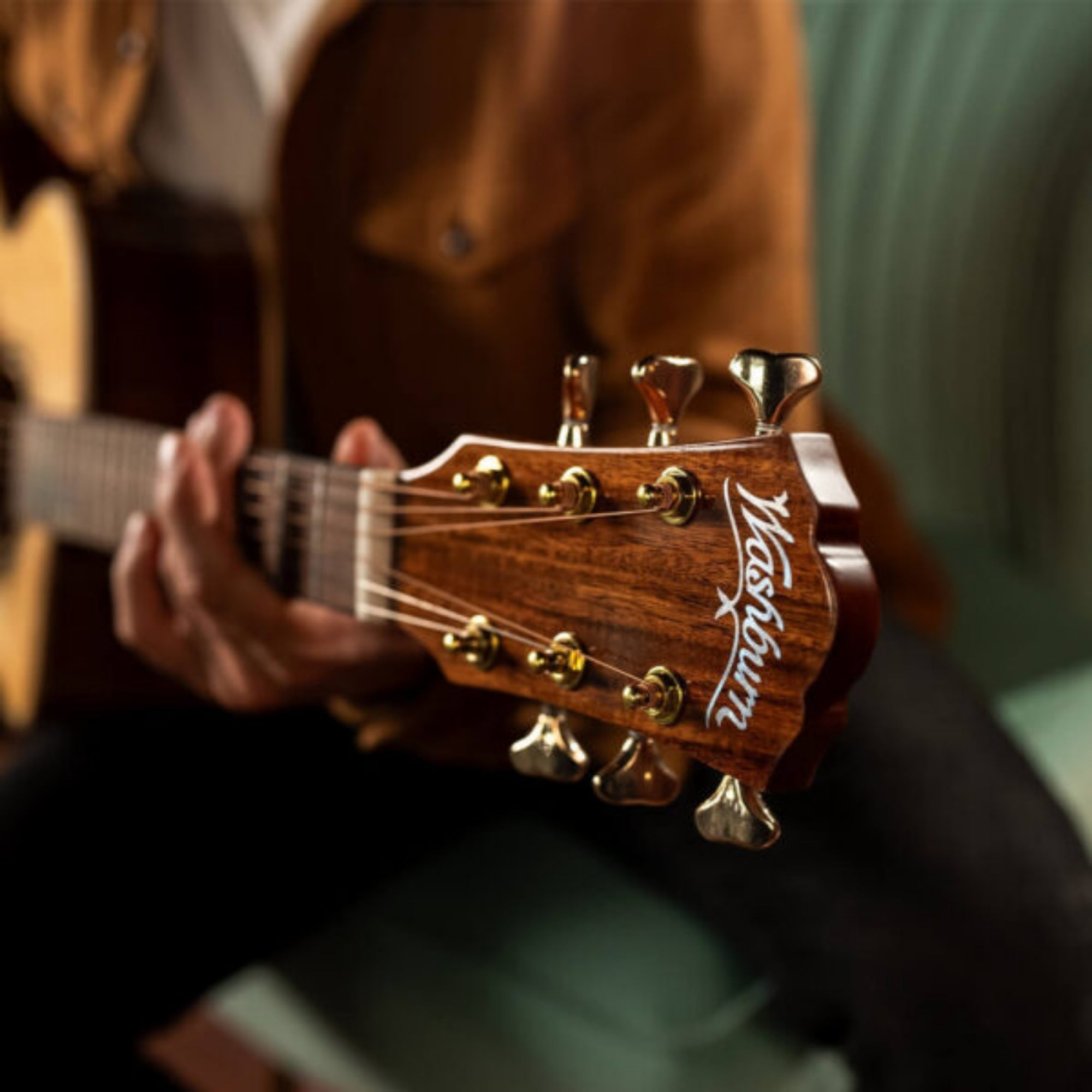 Washburn BTSC56SCE-D Bella Tono Suprema Studio 6-String with Solid Spruce Top & Barcus-Berry LX4 Preamp Electro-Acoustic Guitar – Natural Finish
