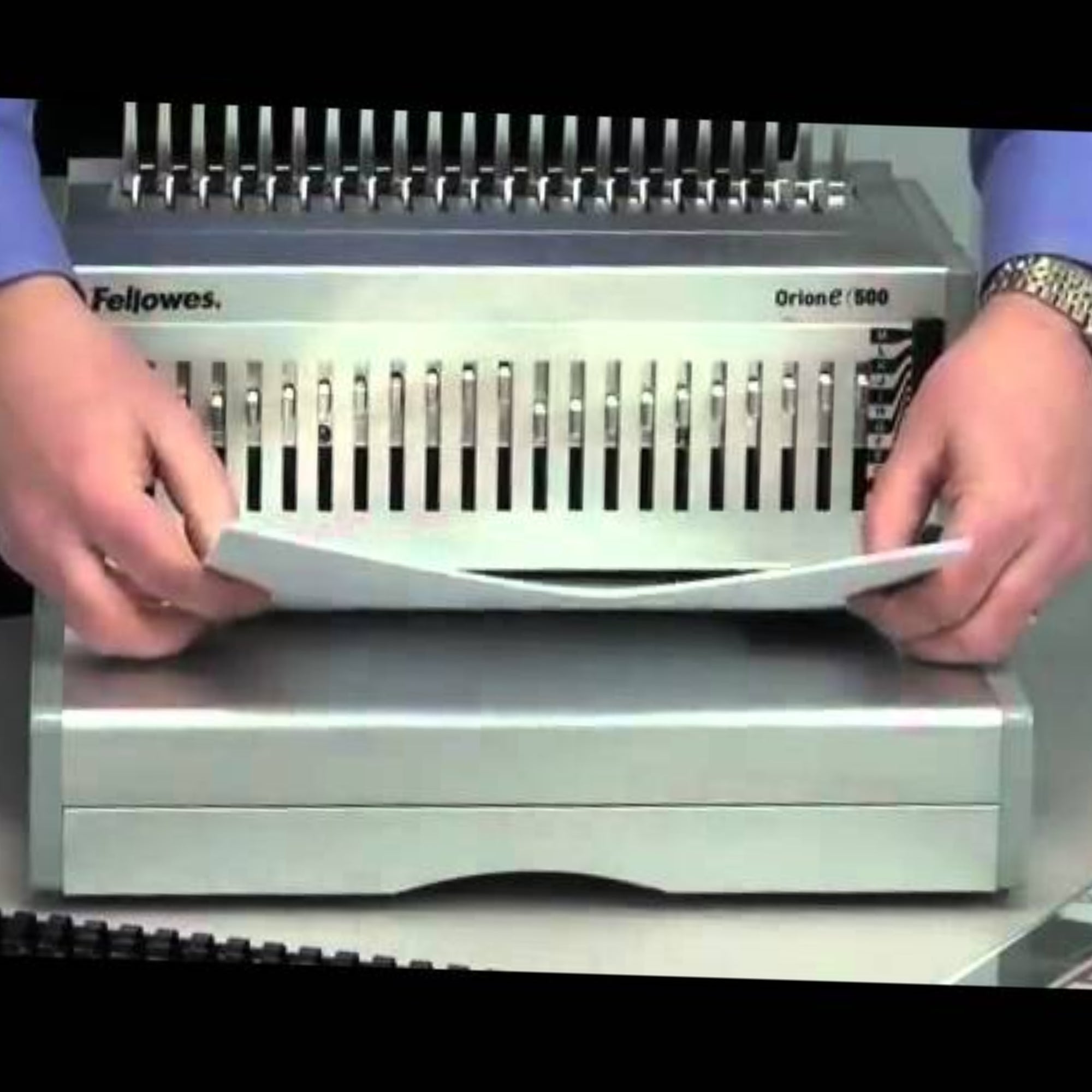 Fellowes Orion-E 500 30 Sheets Punch & 500 Sheets Binding Capacity Electric Comb Binding Machine