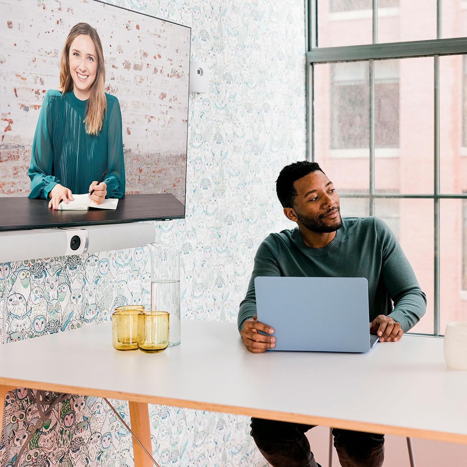 Owl Labs Owl Bar 4K Ultra HD Smart AI Video Conferencing Bar - Gray