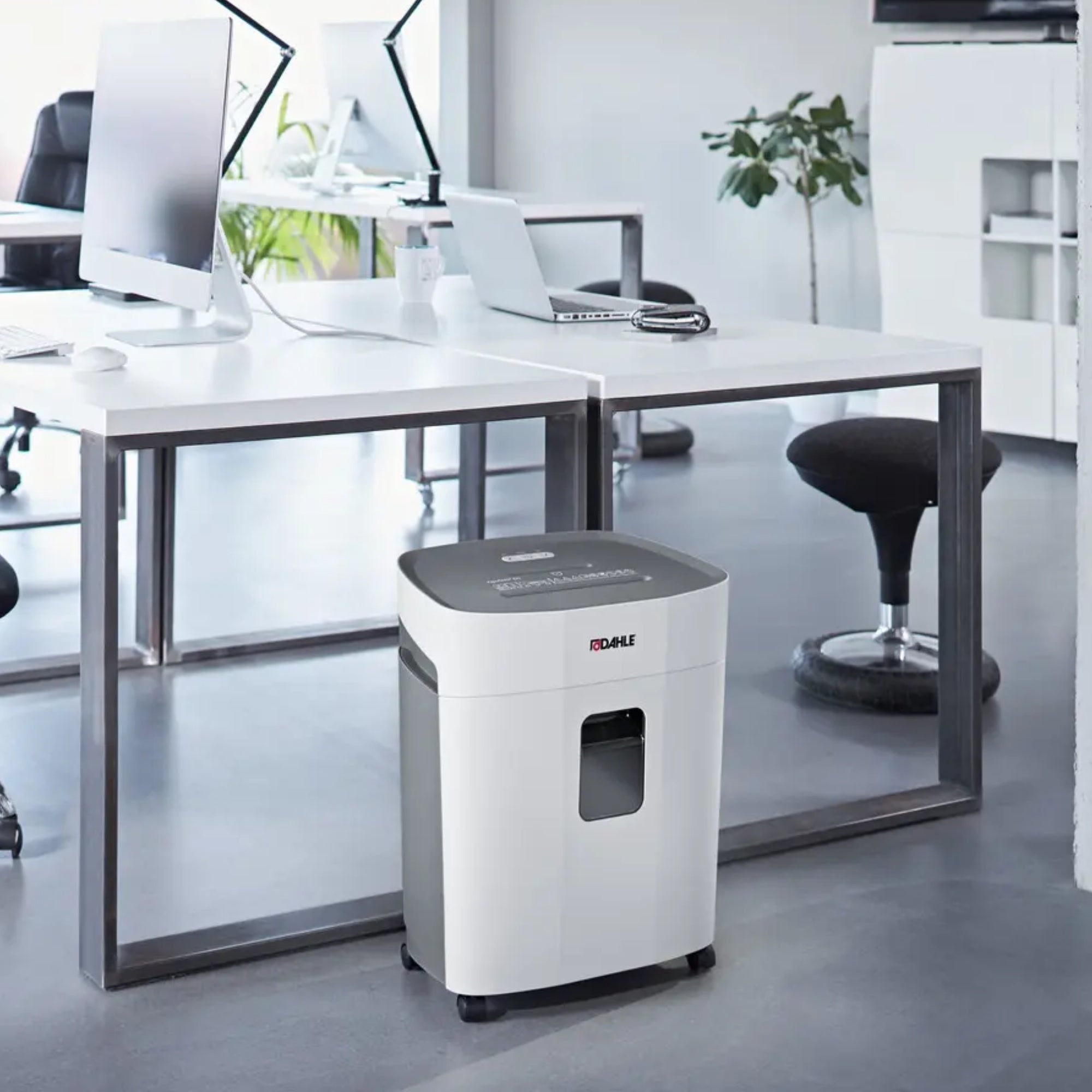 Dahle PS420 Up to 10 Sheets P-5 25L Micro Cut Home & Small Office Shredder
