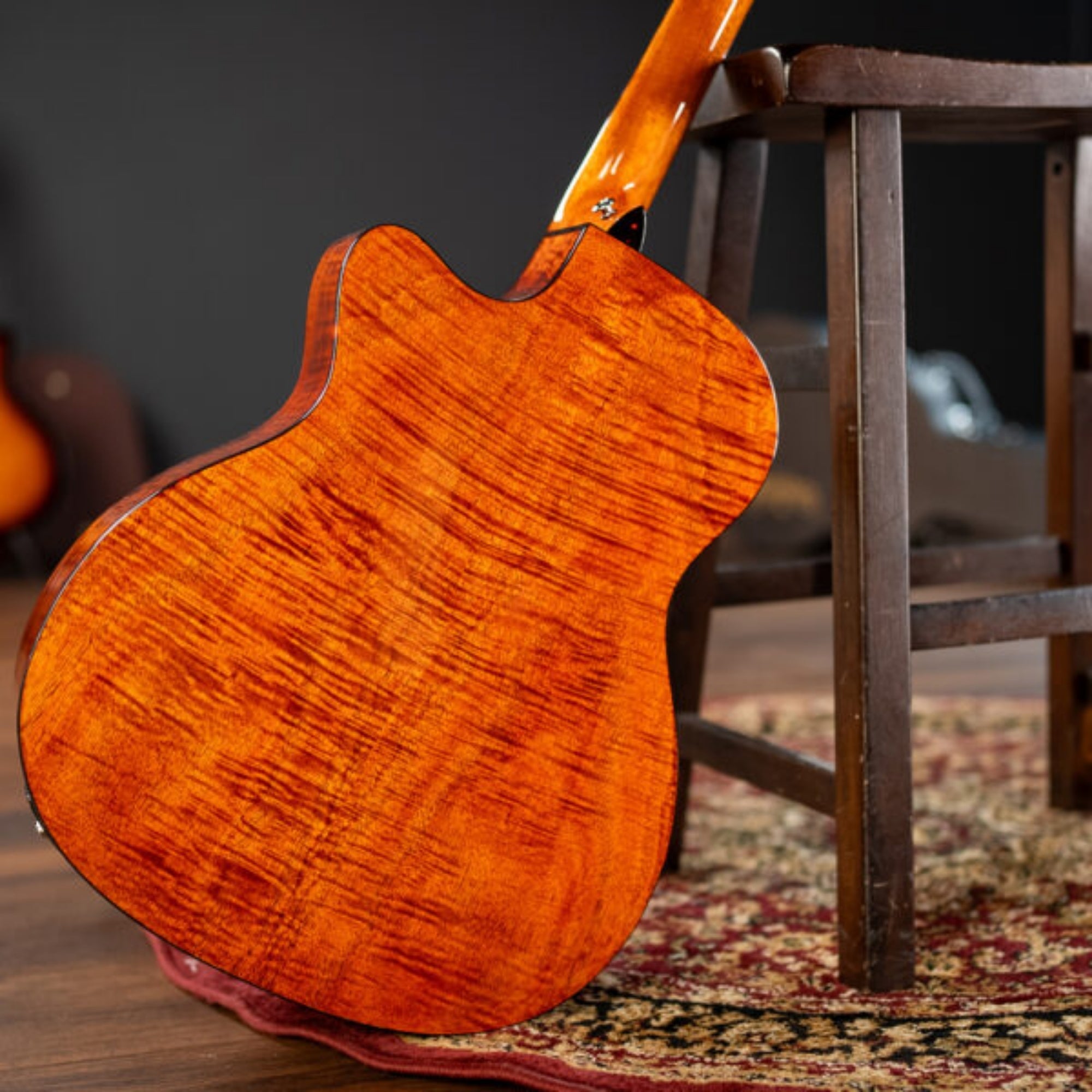 Washburn WCG12FCE-U Comfort Series Grand Auditorium 6-String With Flamed Okoume Top & Barcus-Berry LX4 Preamp Electro-Acoustic Guitar – Cognac Sunburst